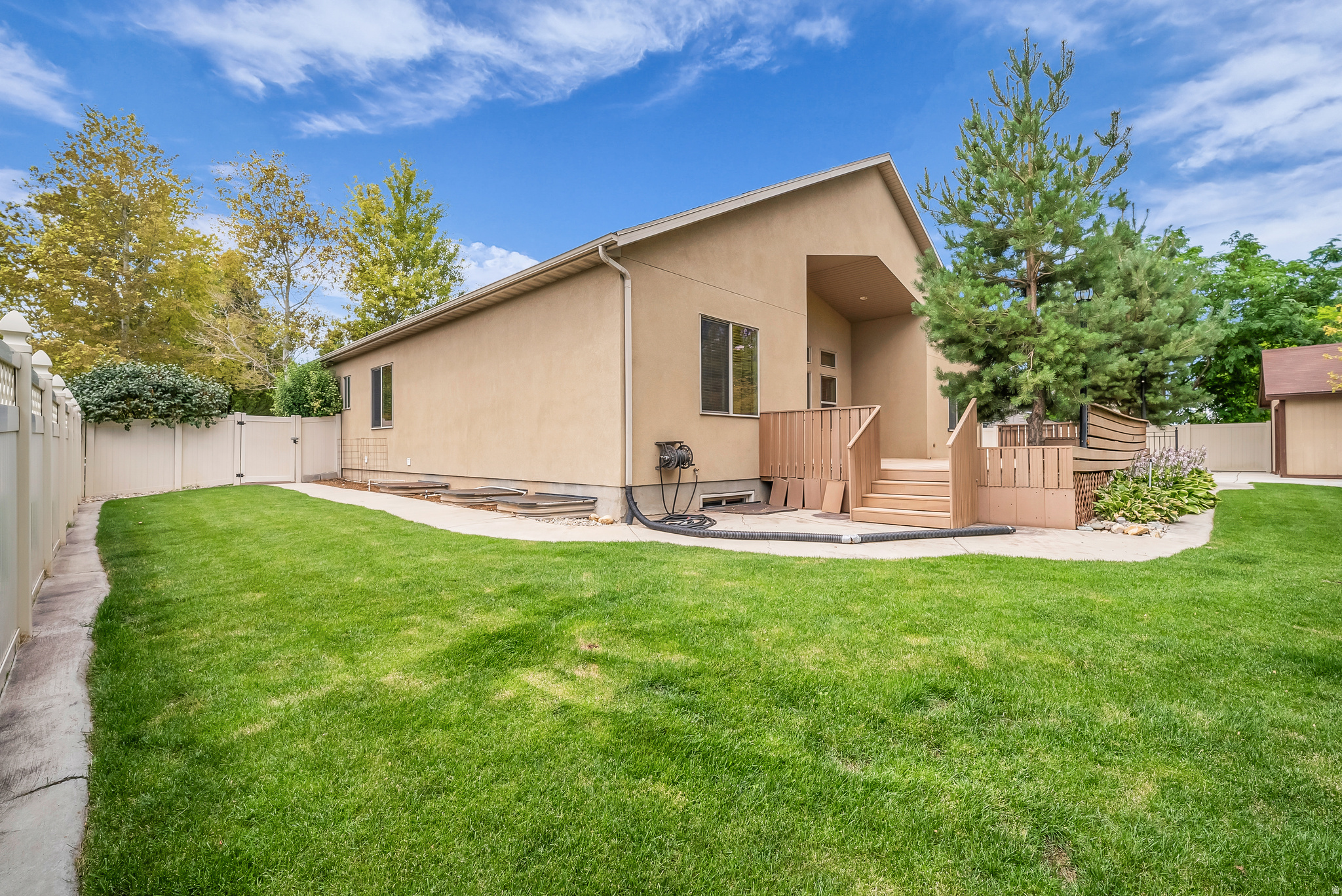 main property photo 36