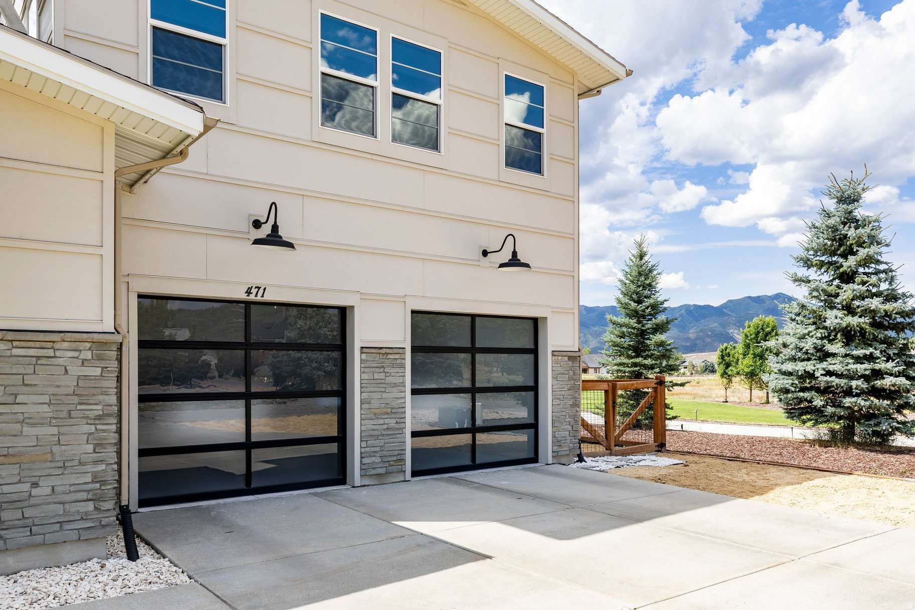 main property photo 78