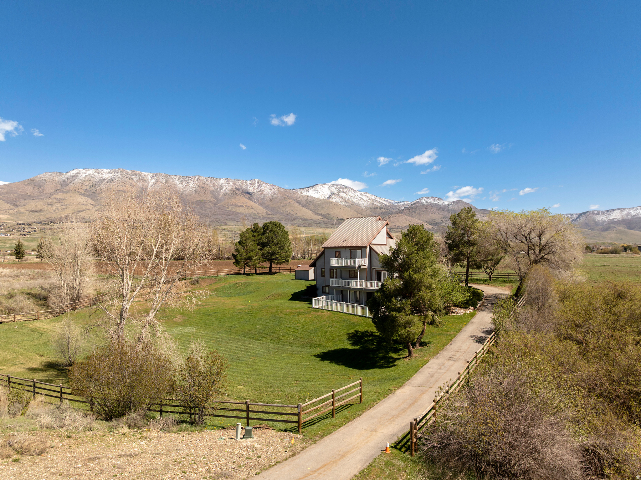 main property photo 32