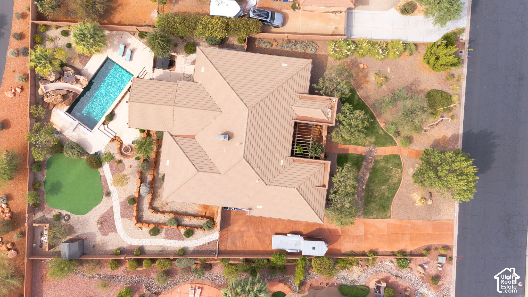 main property photo 59