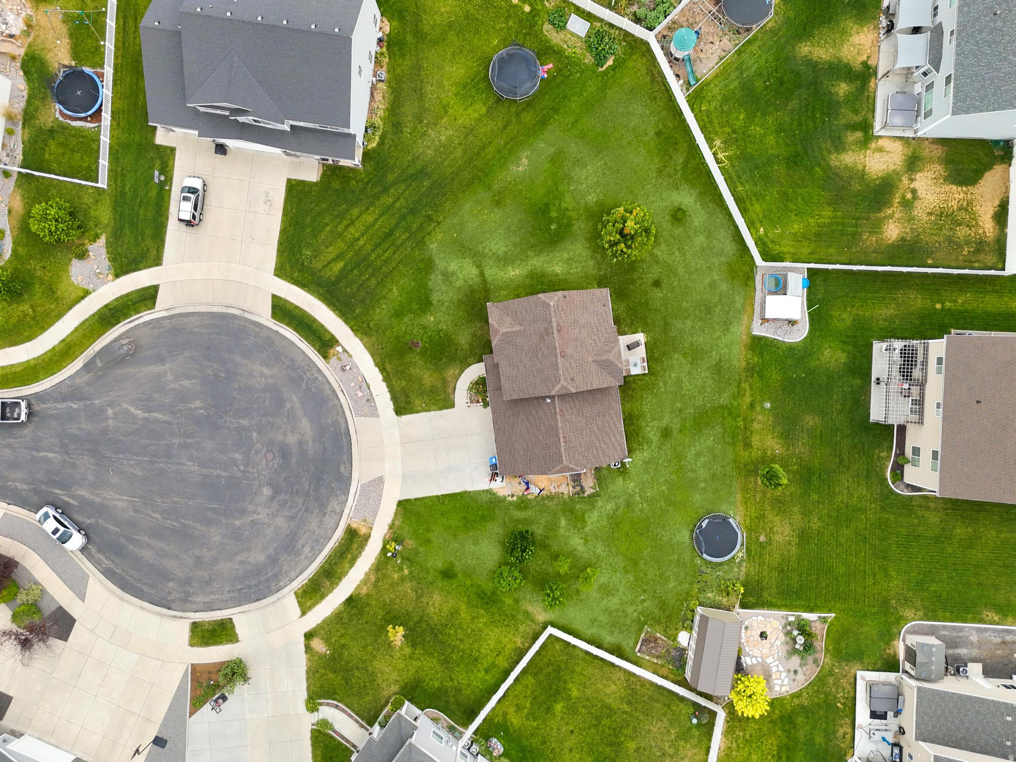 main property photo 24