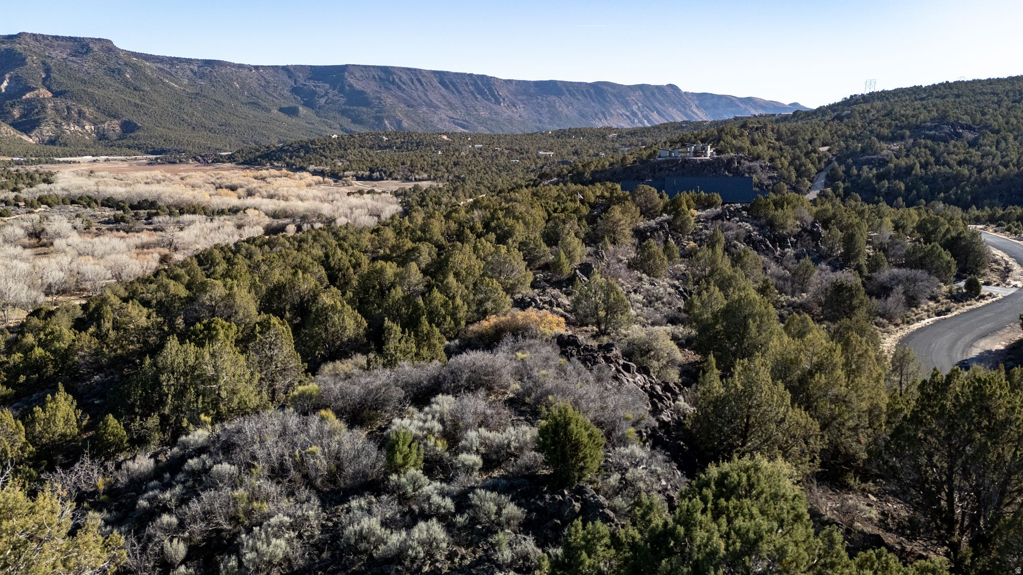 main property photo 17