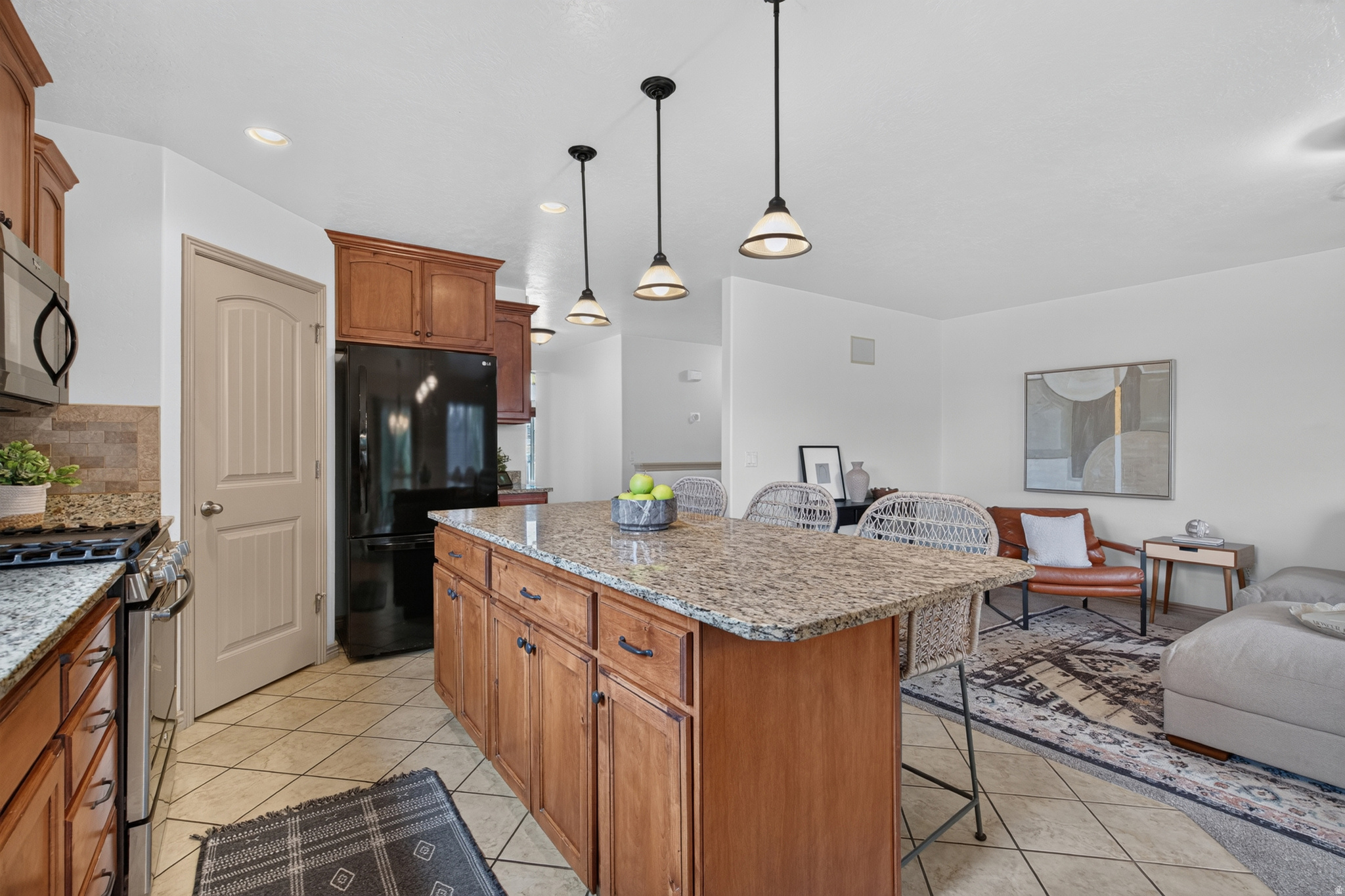 main property photo 17
