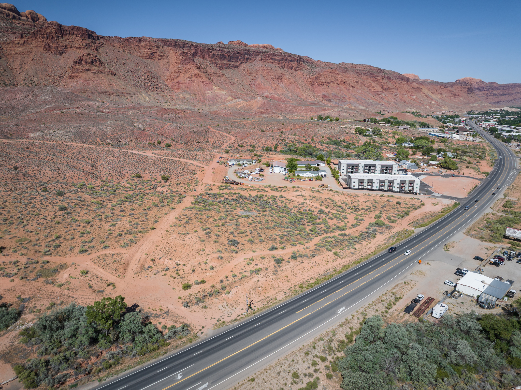 main property photo 30