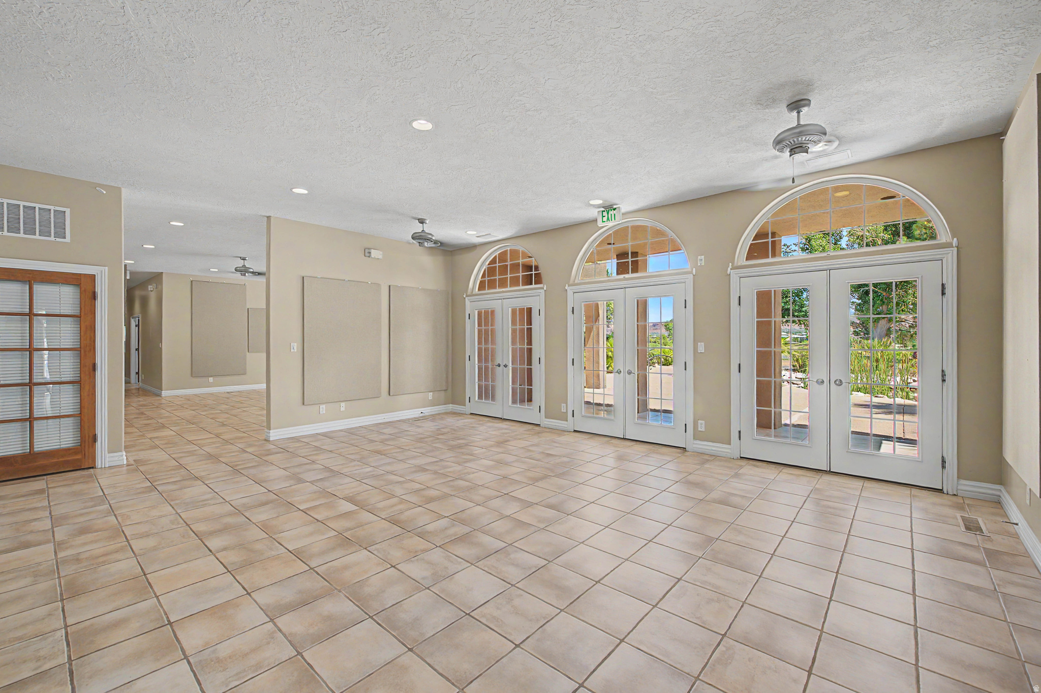 main property photo 88