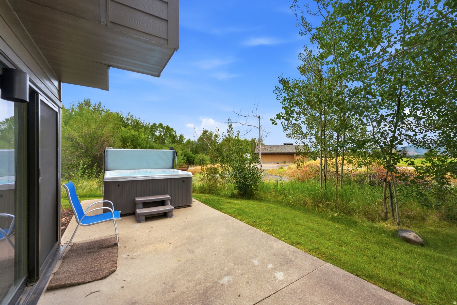 main property photo 31