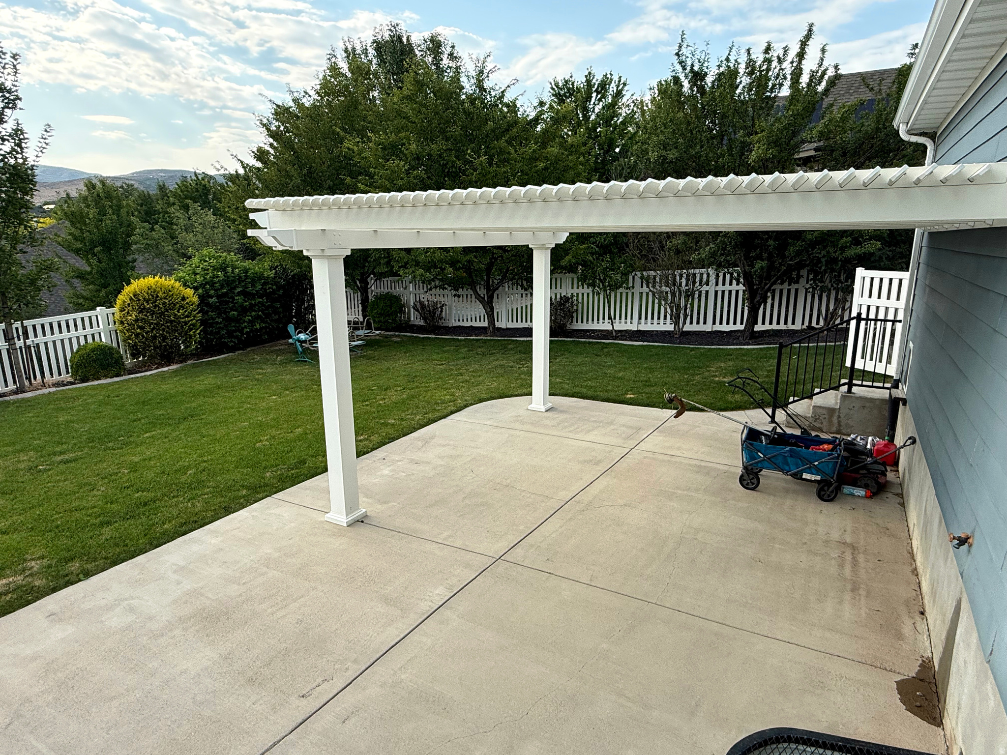 main property photo 28
