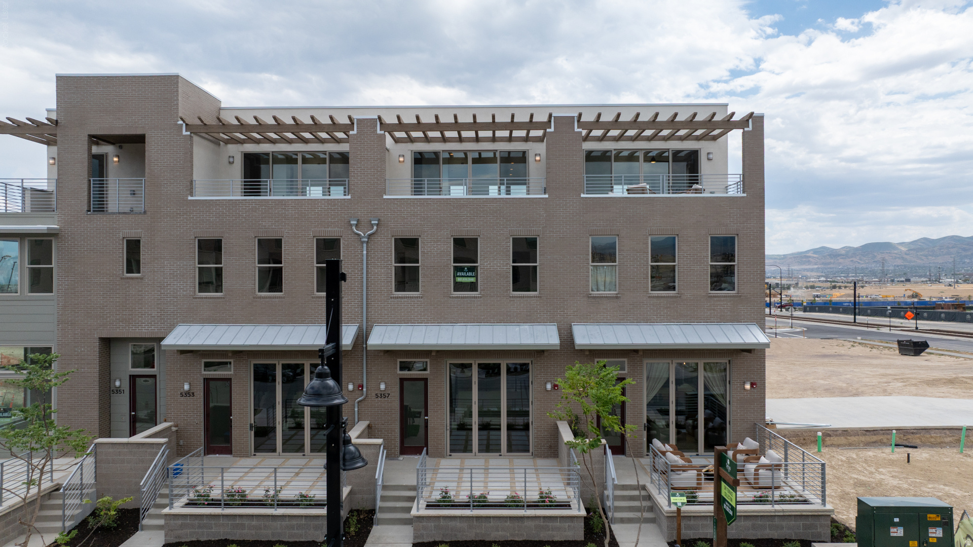 main property photo 45