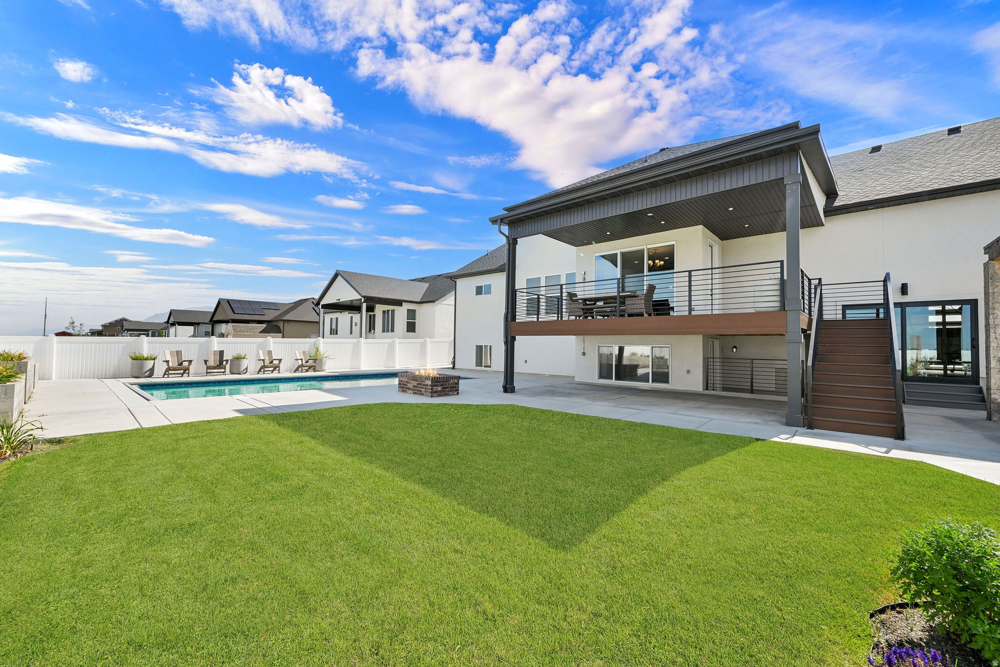 main property photo 59