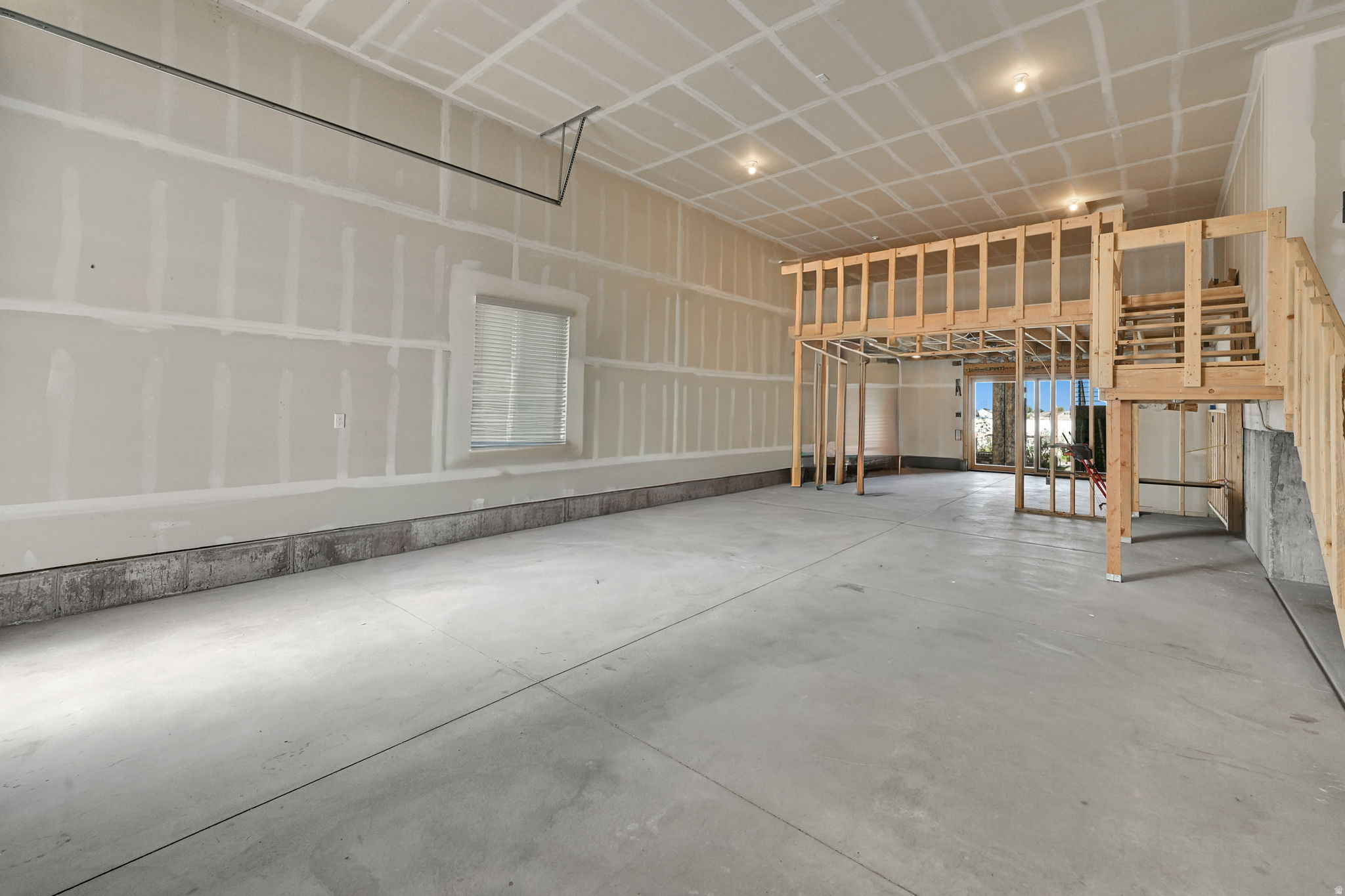 main property photo 68