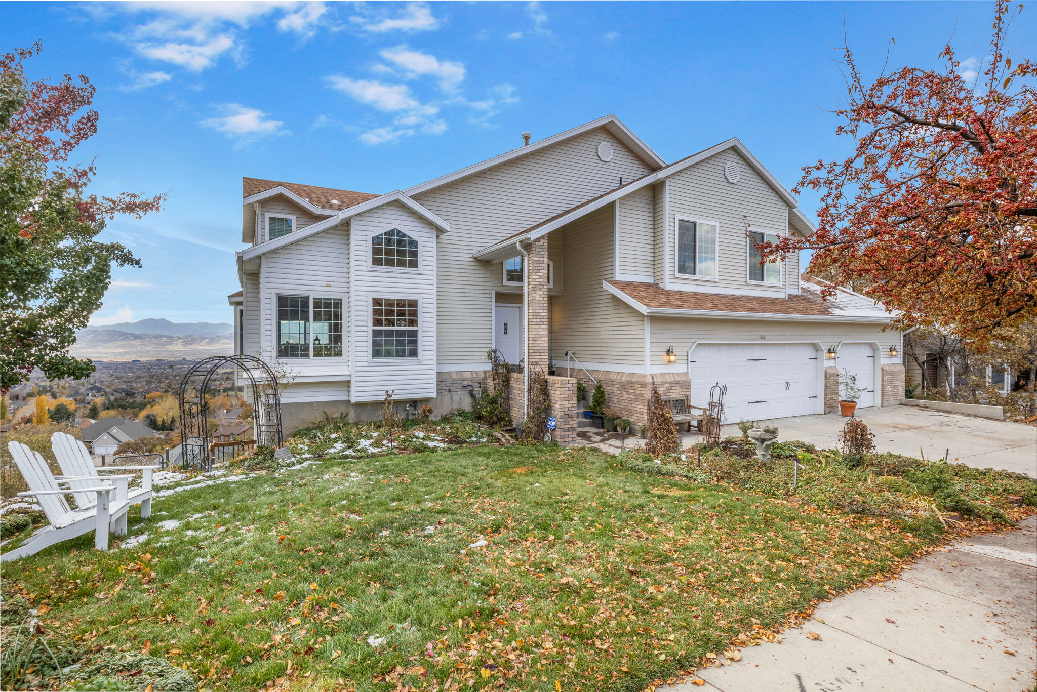 main property photo 11