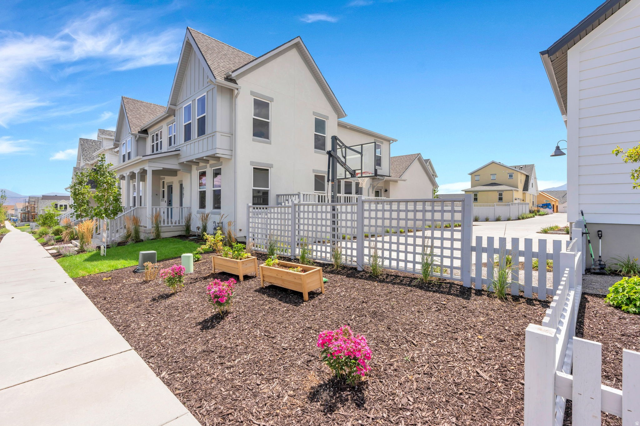 main property photo 80