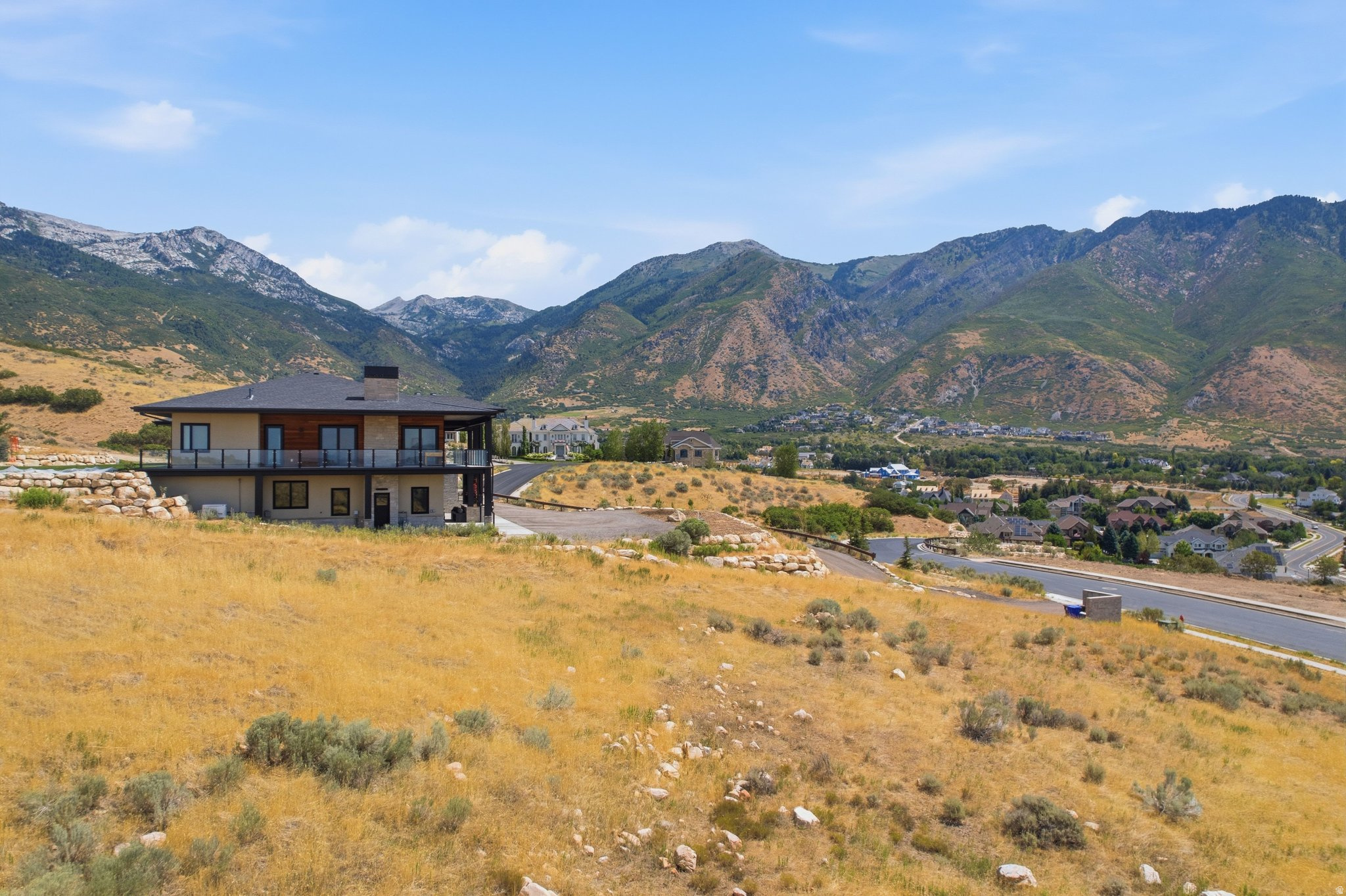 main property photo 23