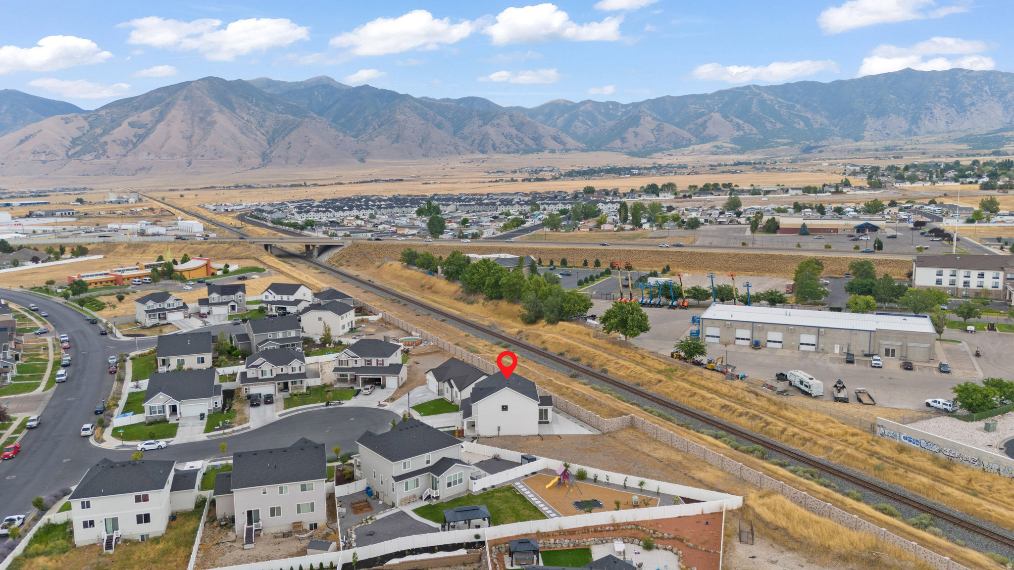 main property photo 36
