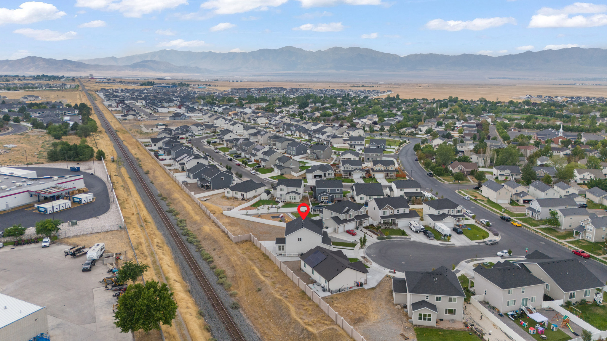 main property photo 40