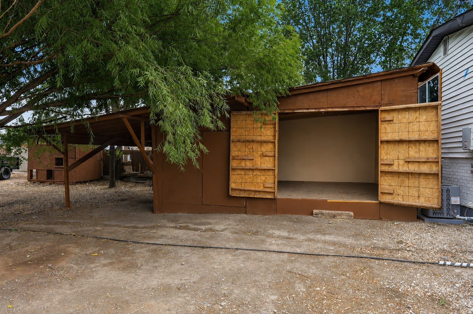 main property photo 27