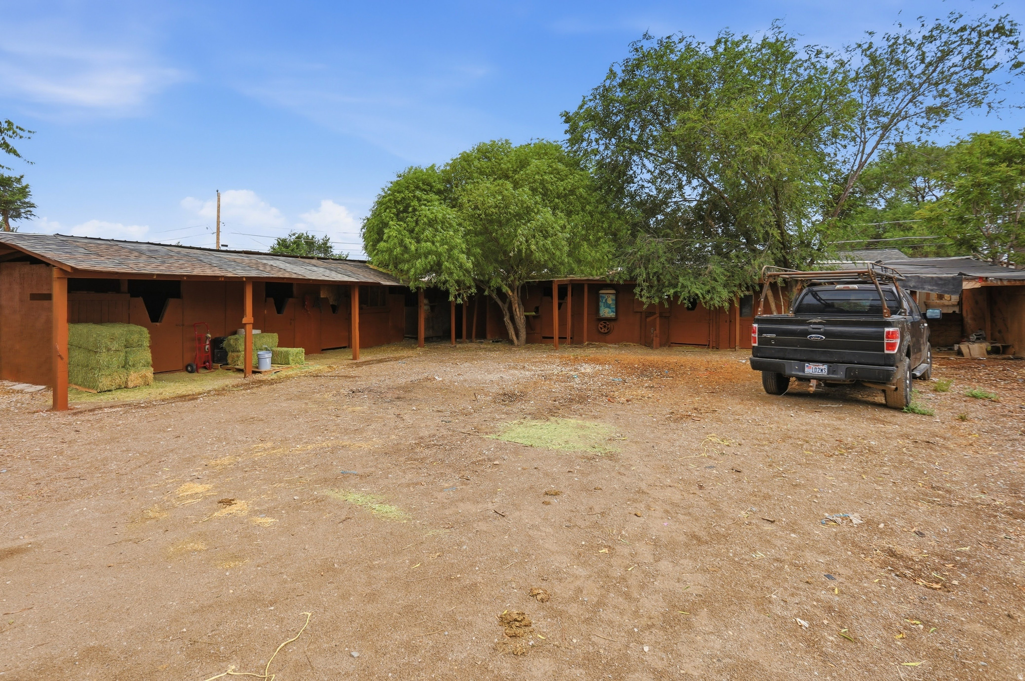 main property photo 29