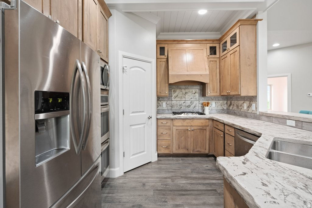 main property photo 9