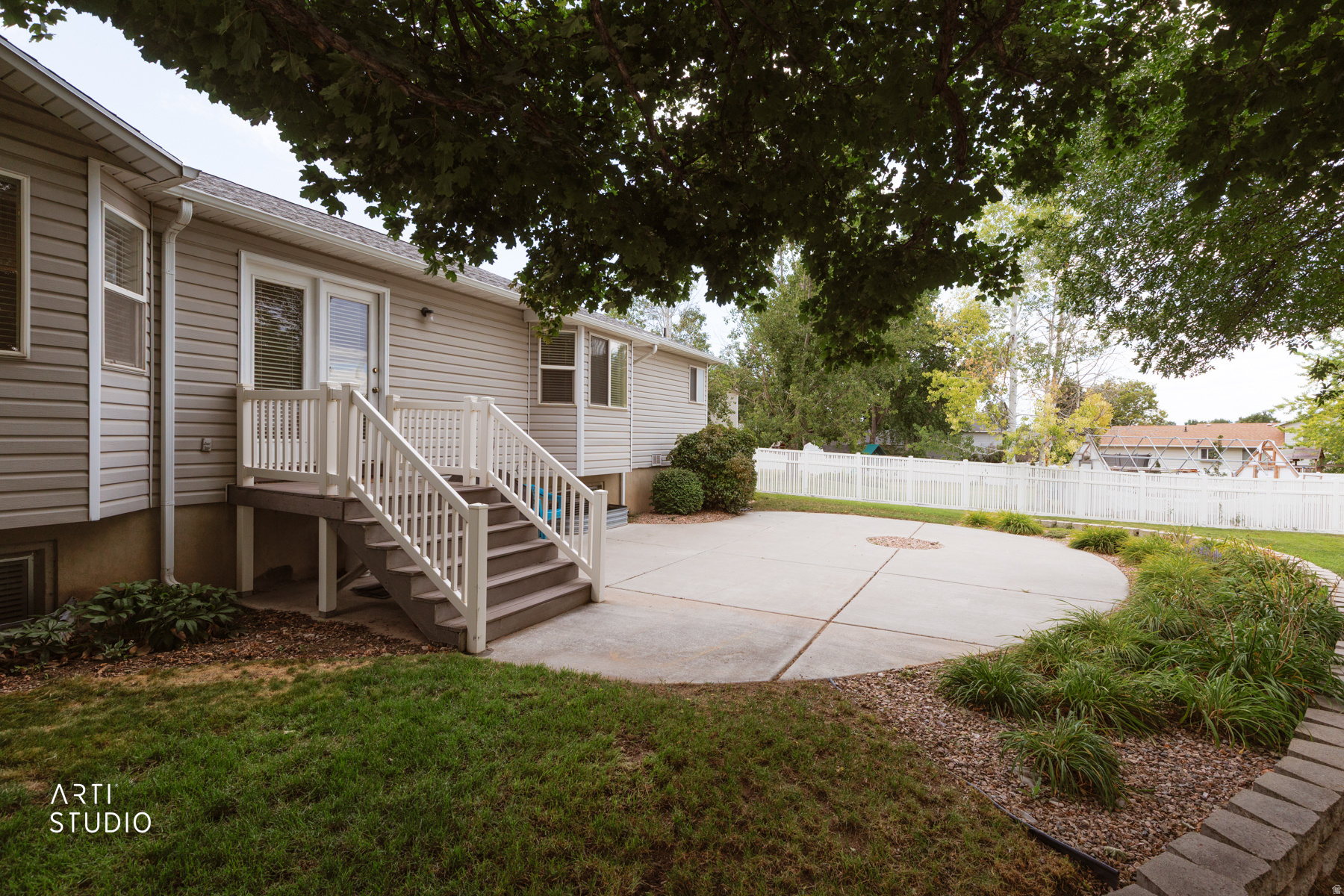 main property photo 25