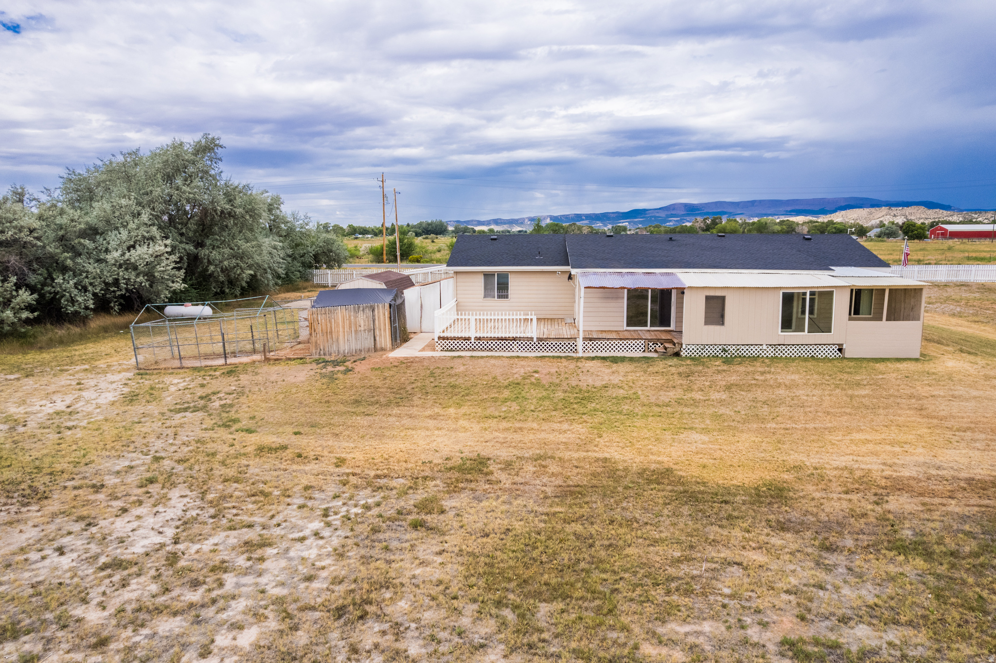 main property photo 31
