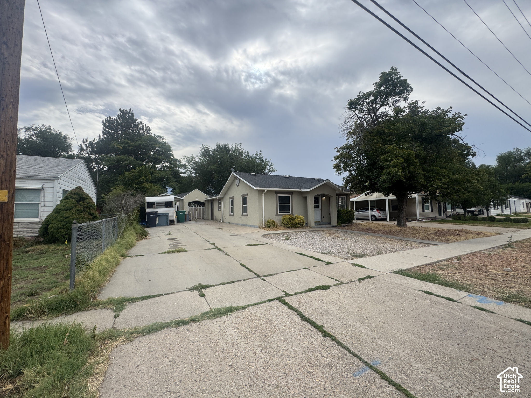main property photo 28