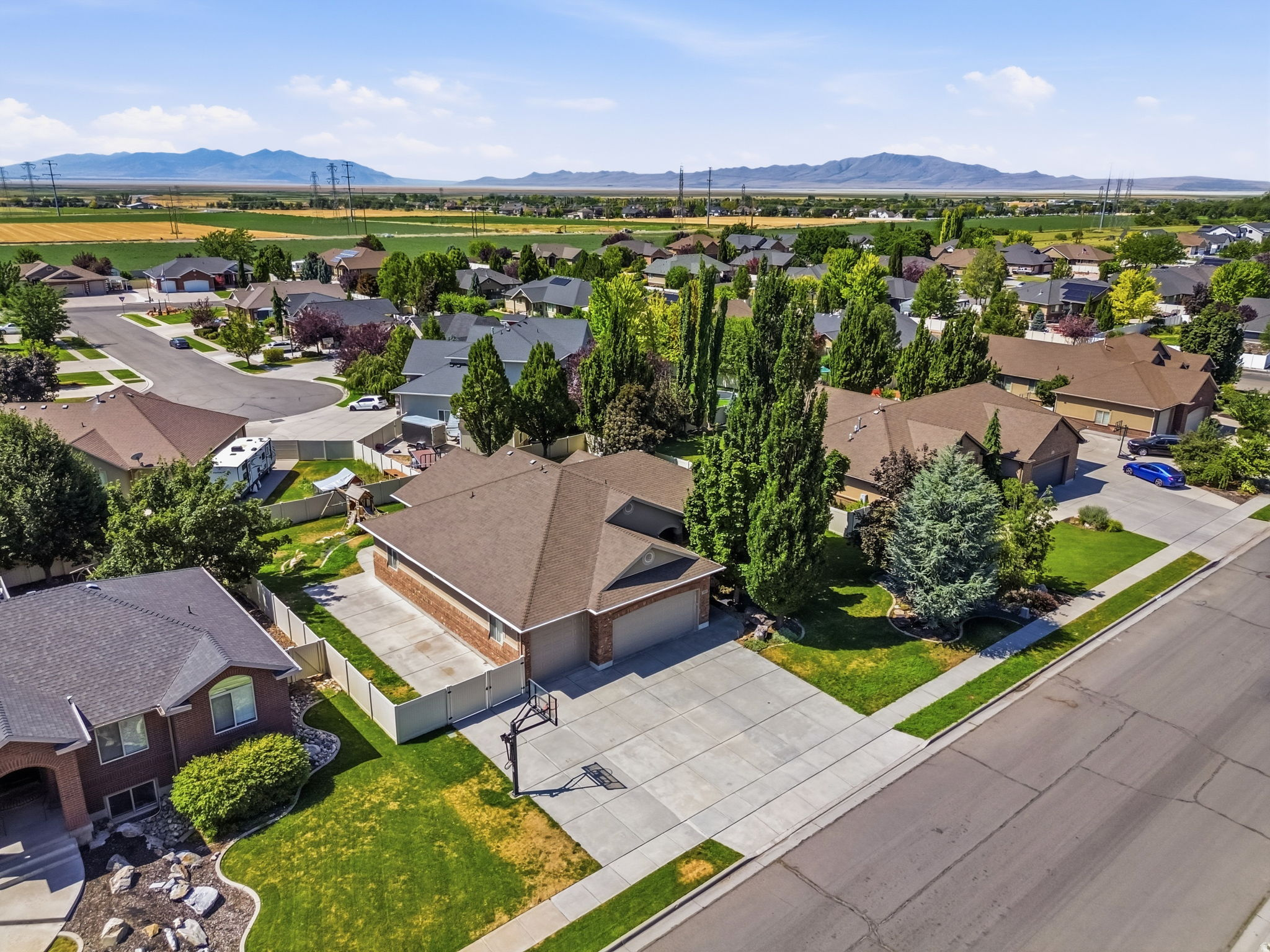main property photo 47