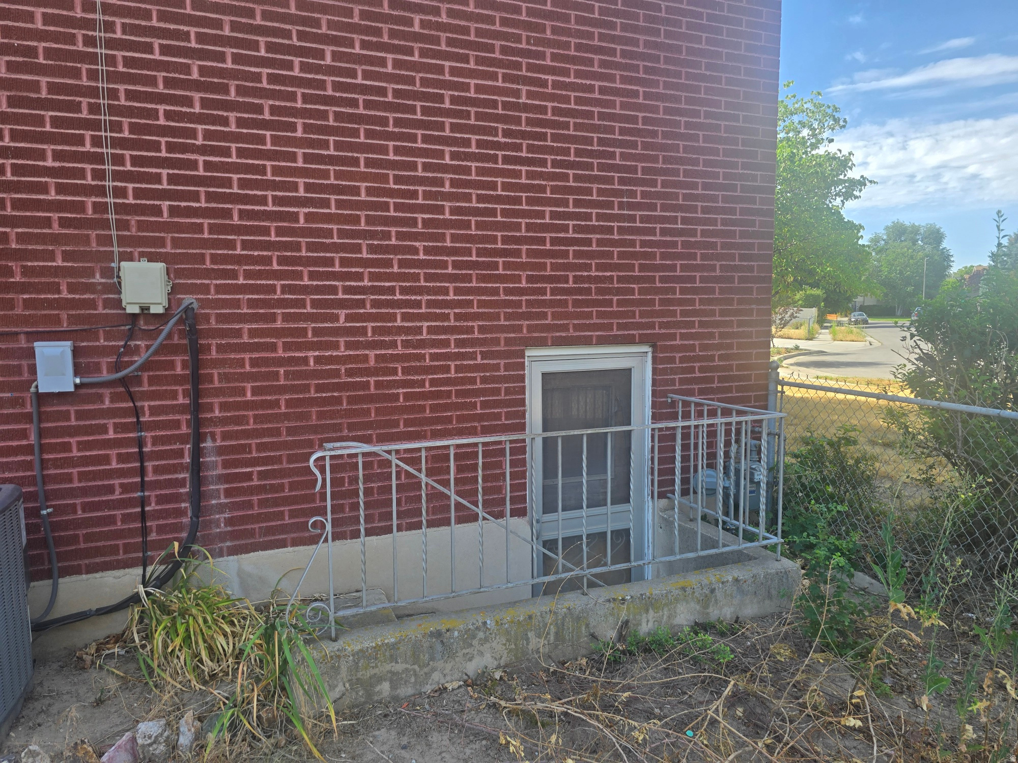 main property photo 27