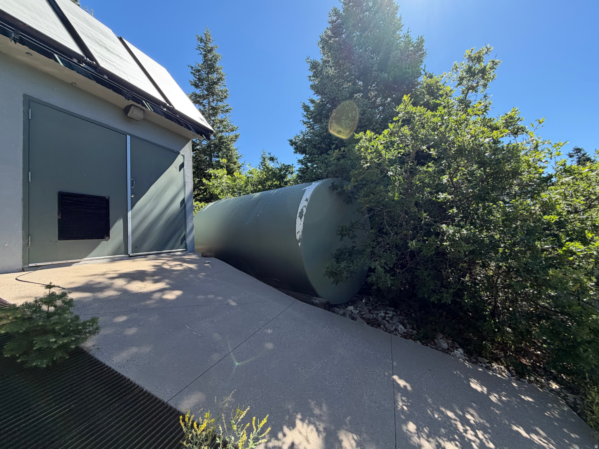 main property photo 54