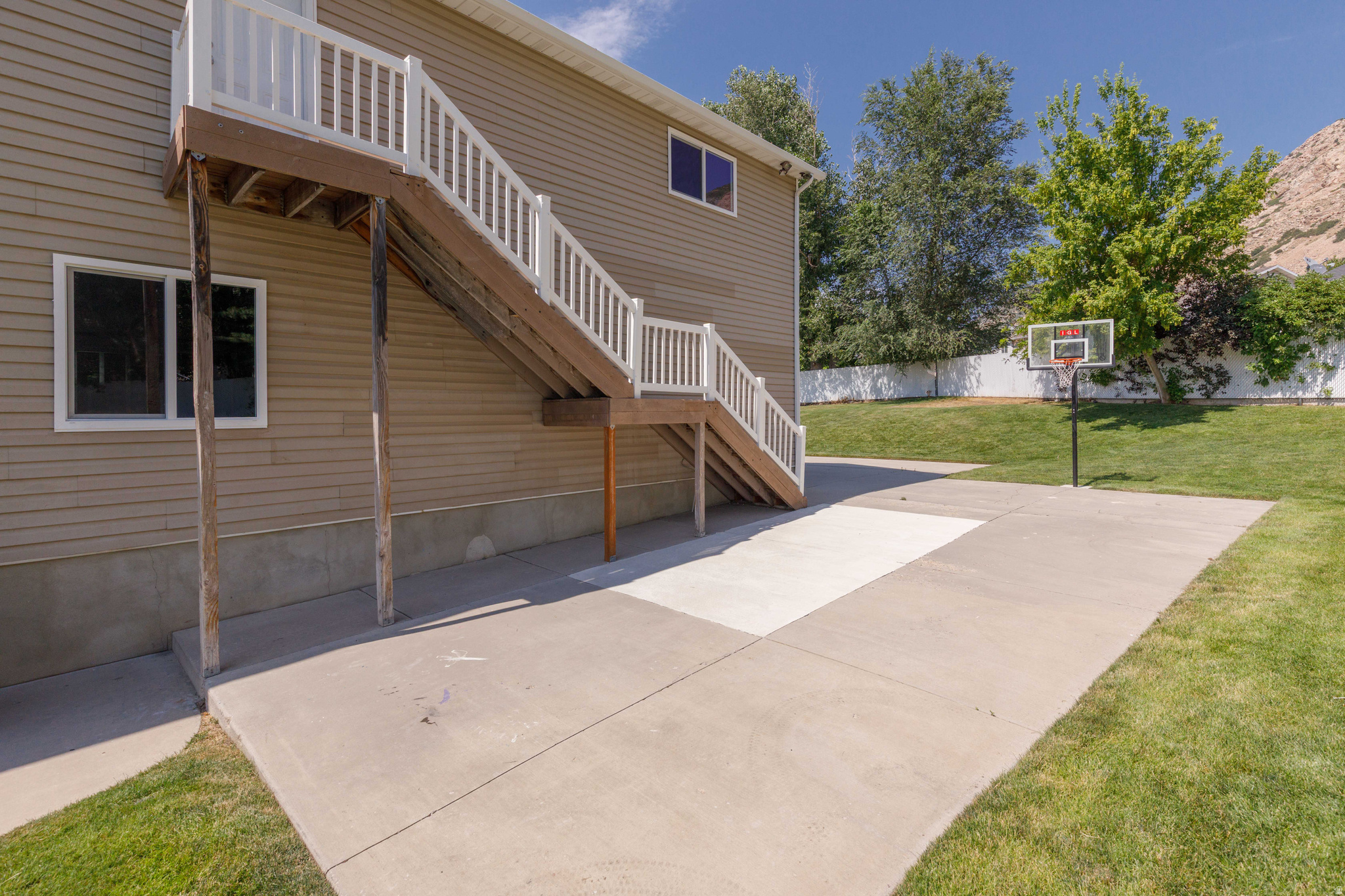 main property photo 45