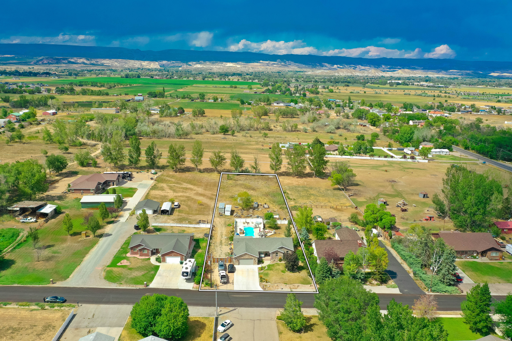 main property photo 50