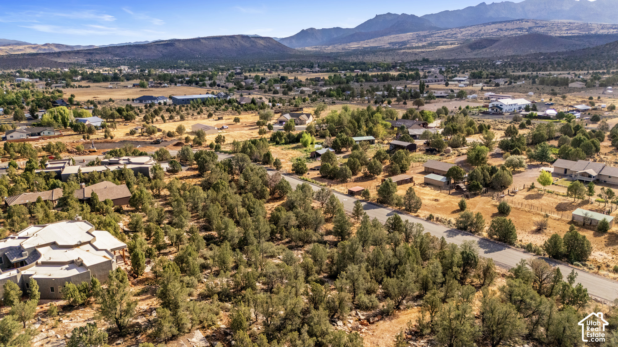 main property photo 5