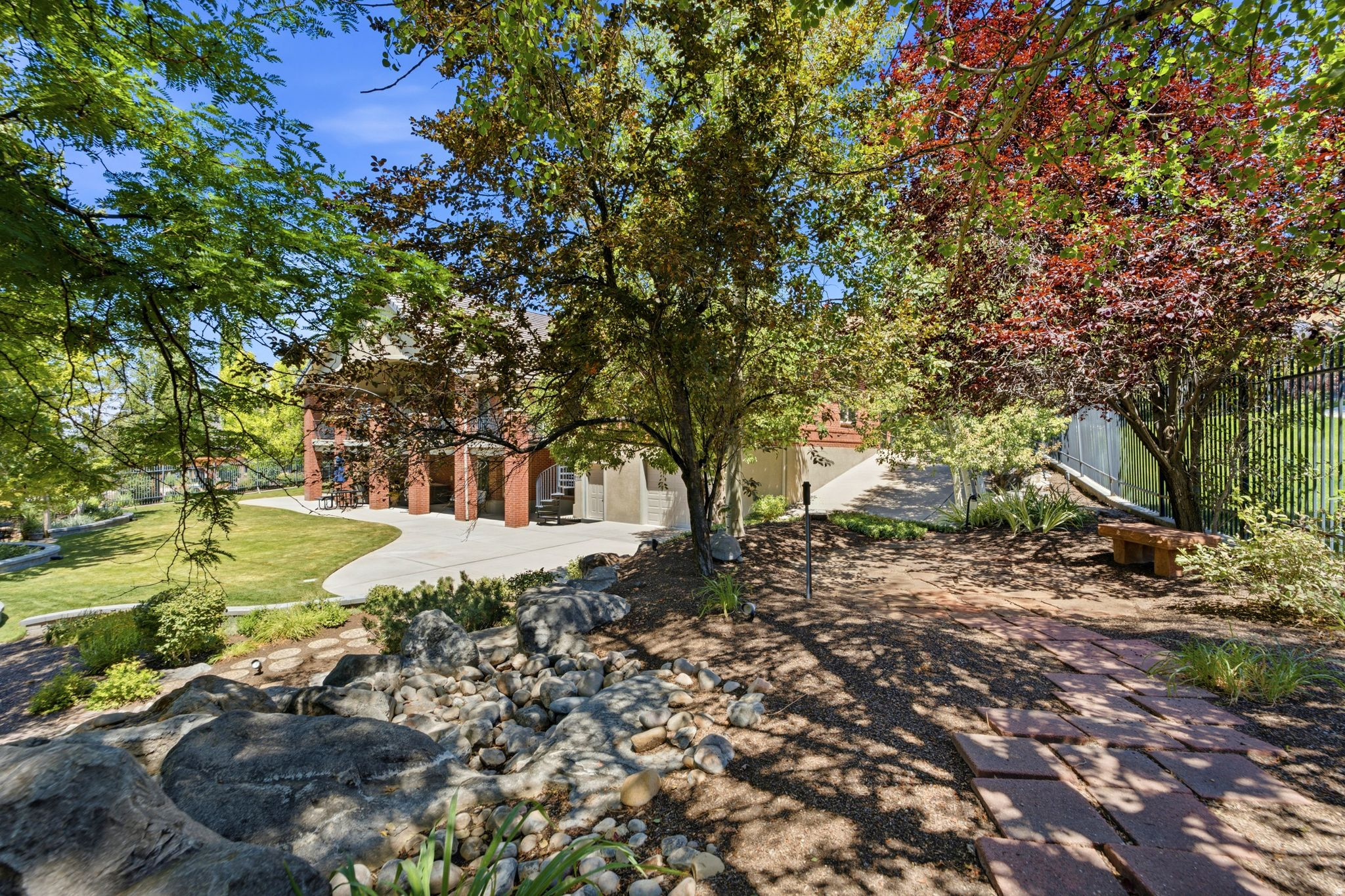 main property photo 44