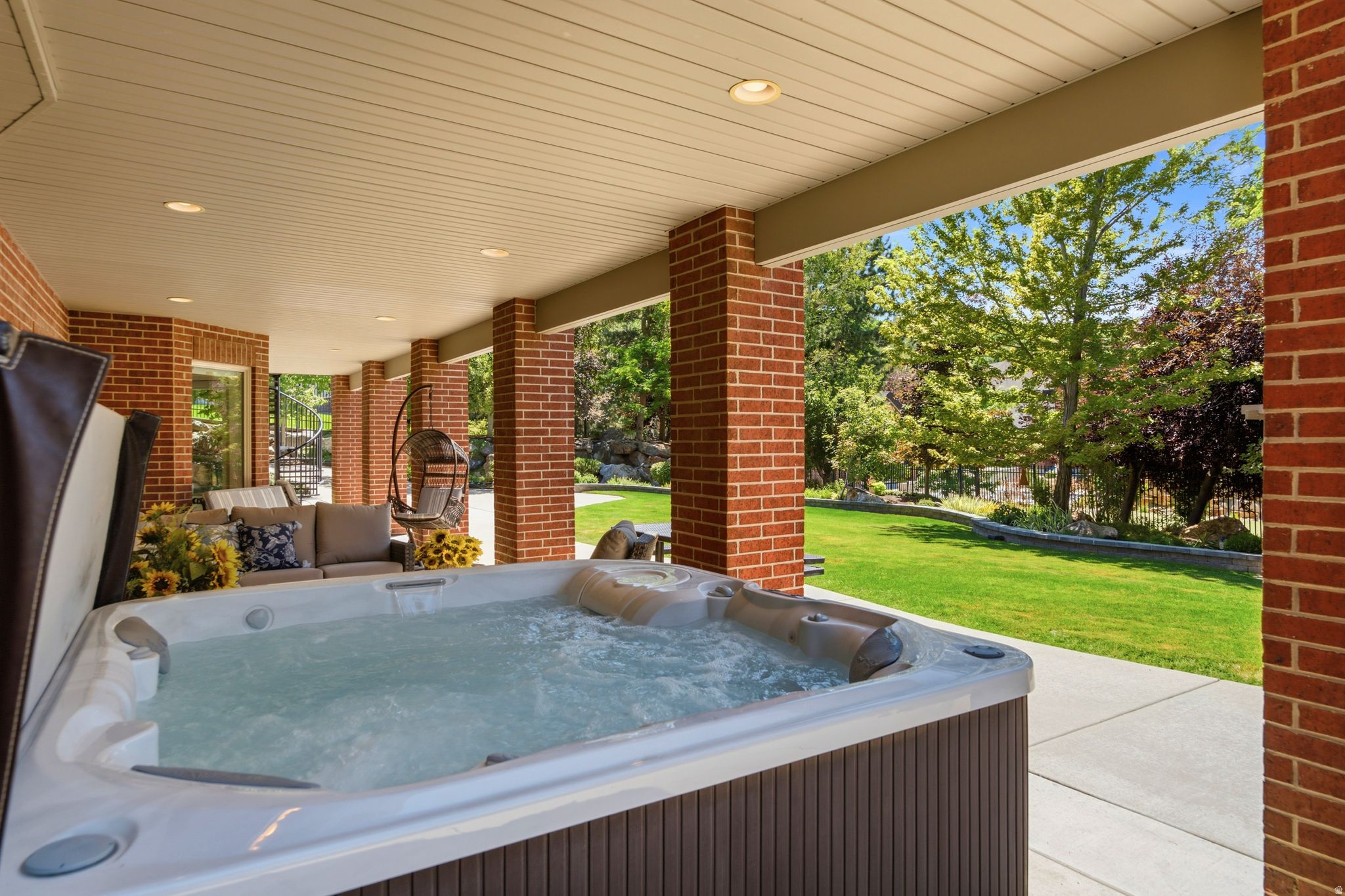main property photo 47