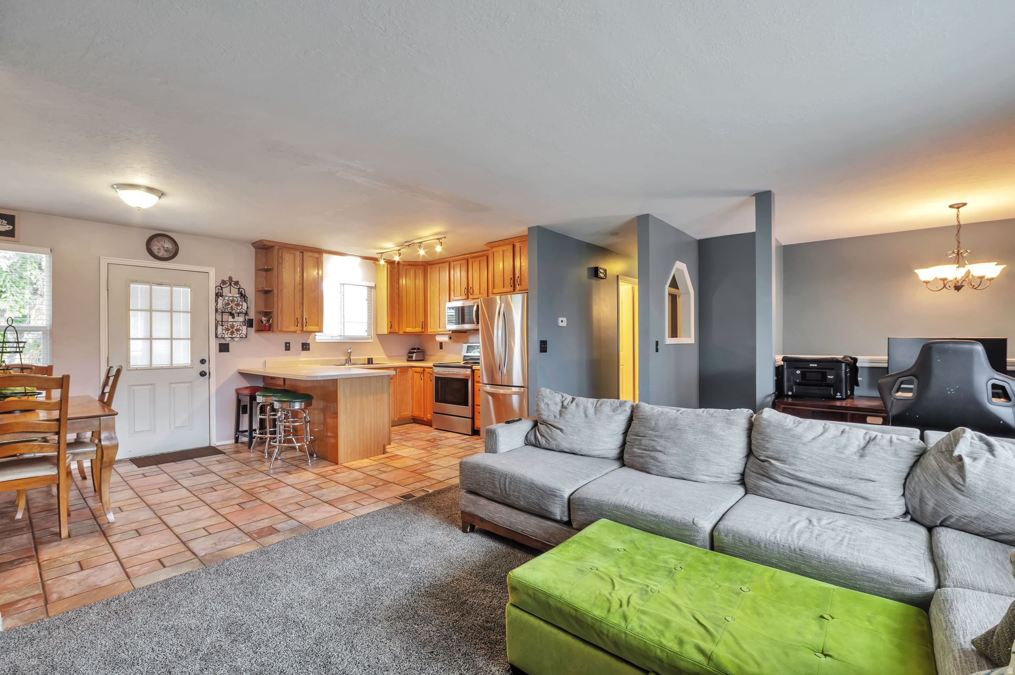main property photo 6