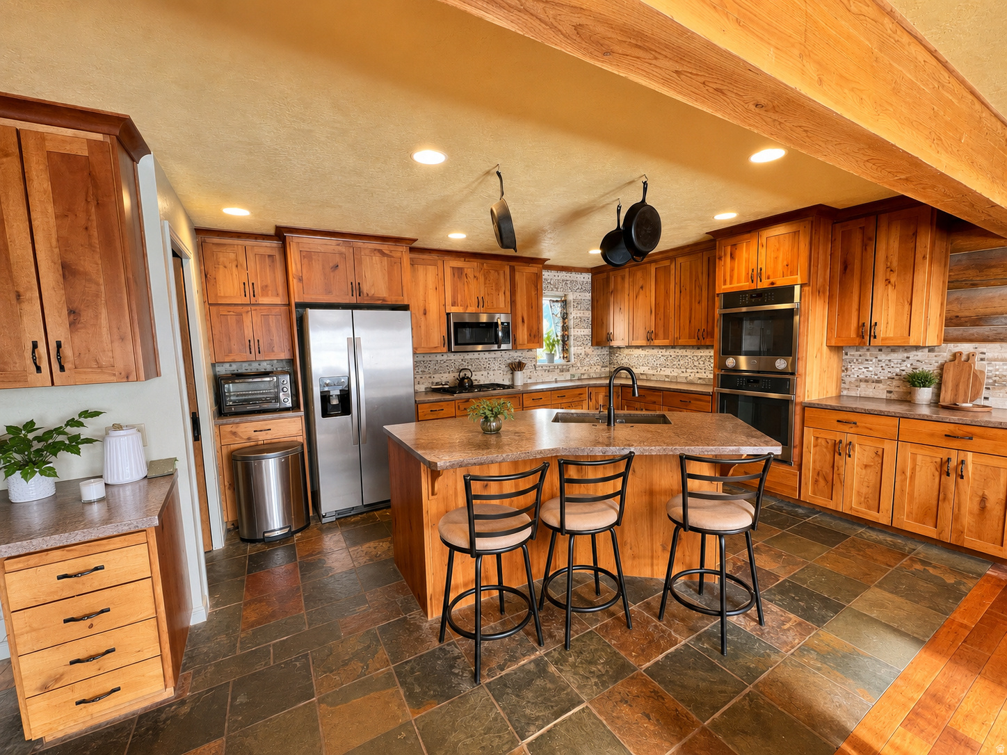 main property photo 8