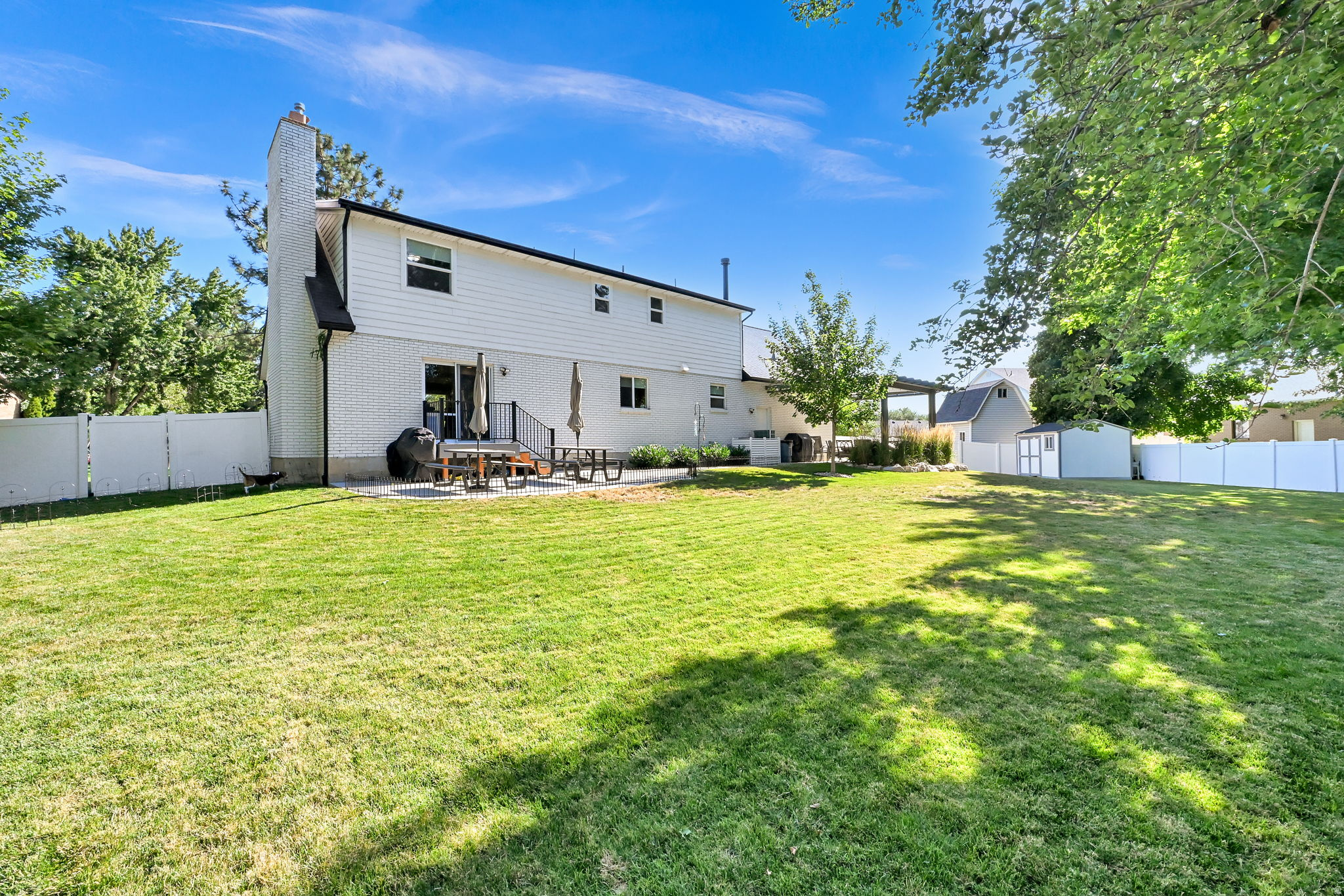 main property photo 23