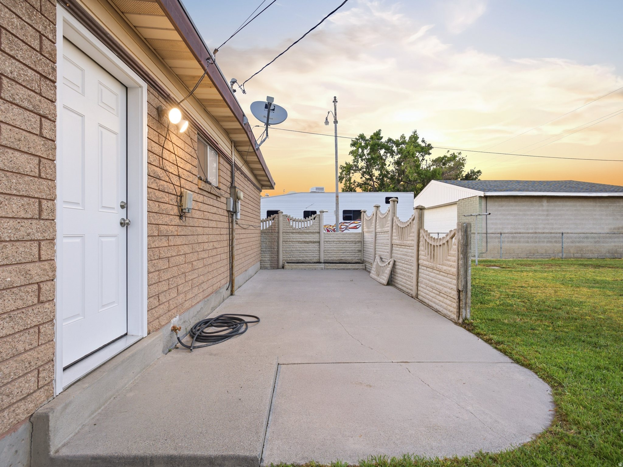 main property photo 17