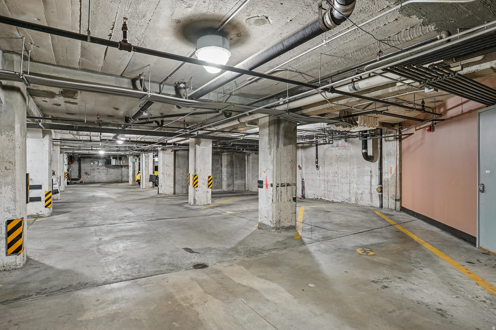 main property photo 30