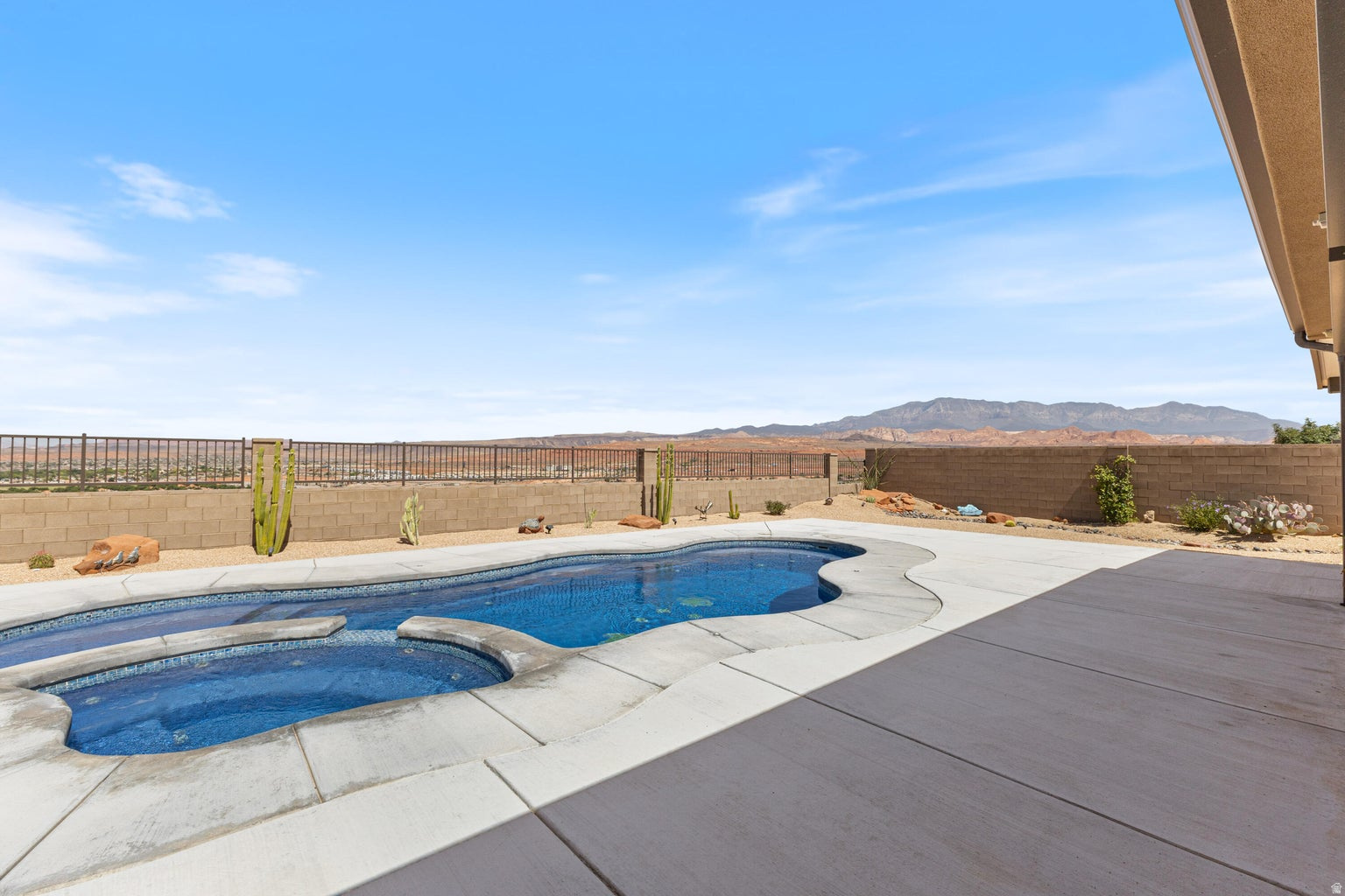 main property photo 46