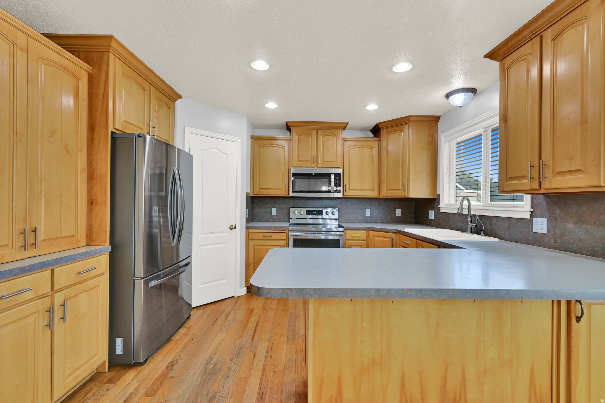 main property photo 15