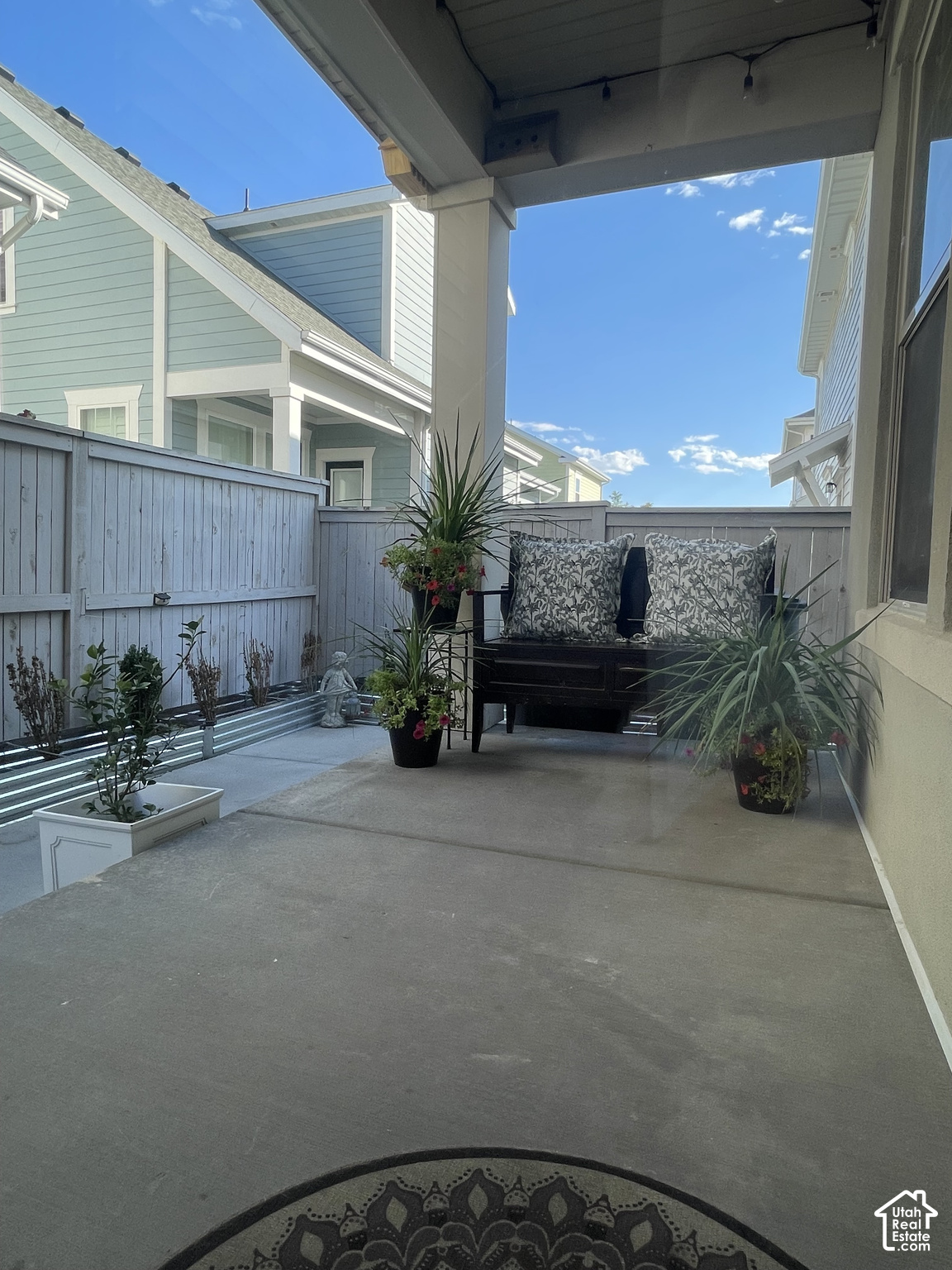 property viewer photo 36
