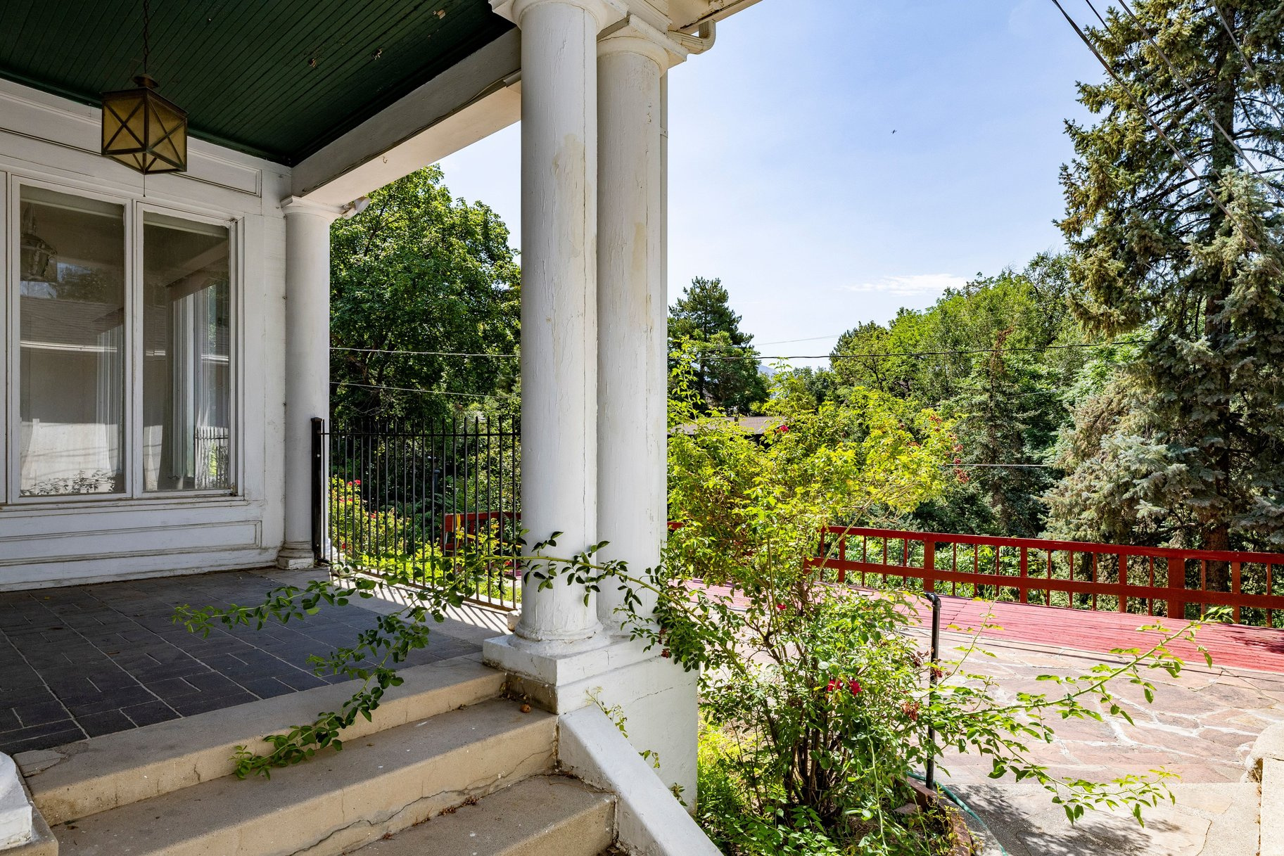 main property photo 28