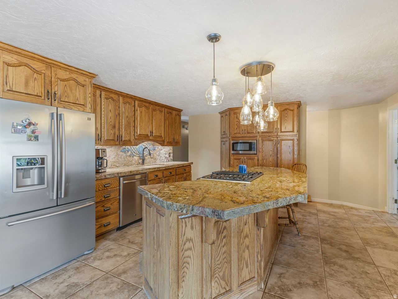 main property photo 8