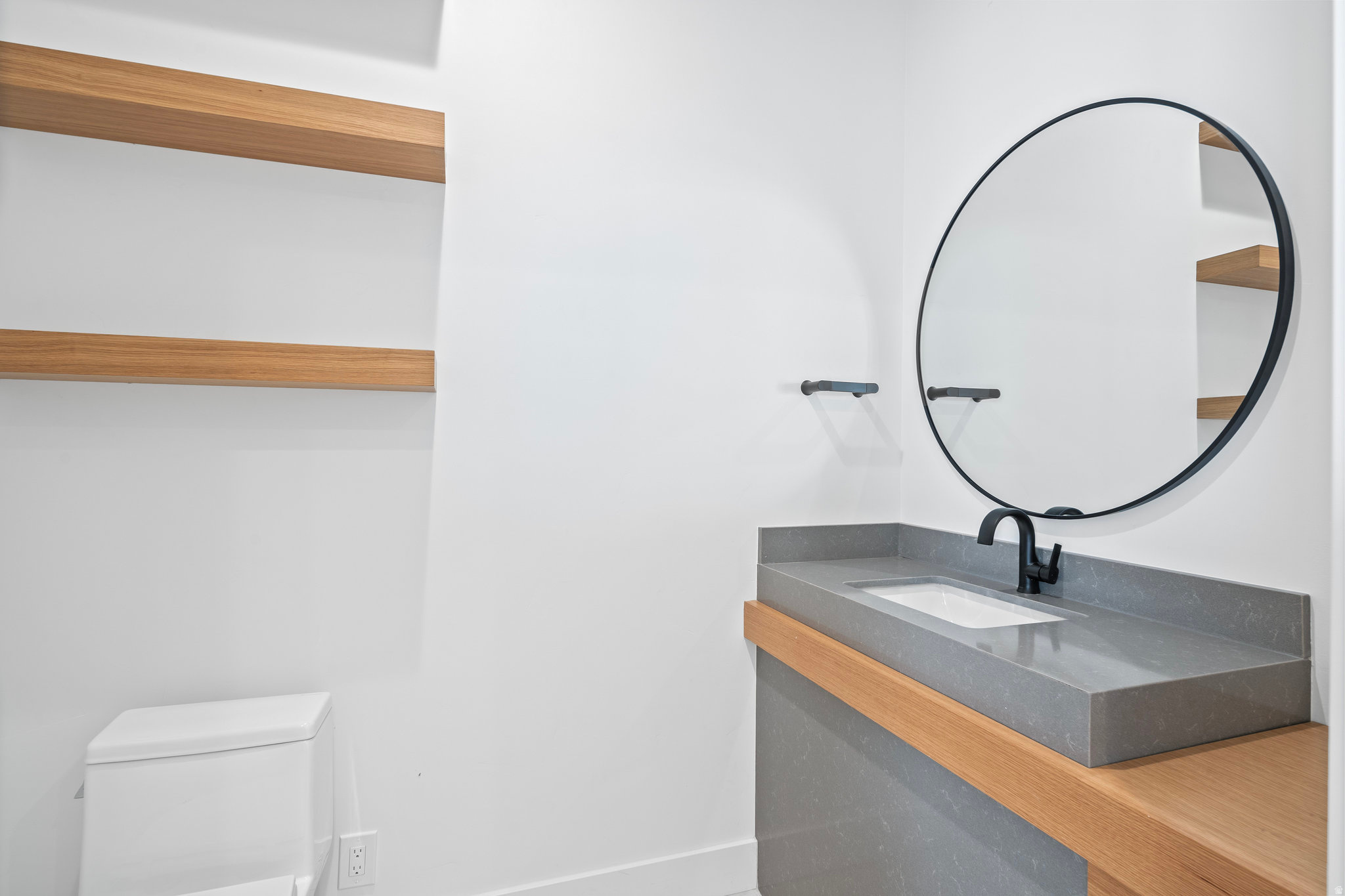 main property photo 76