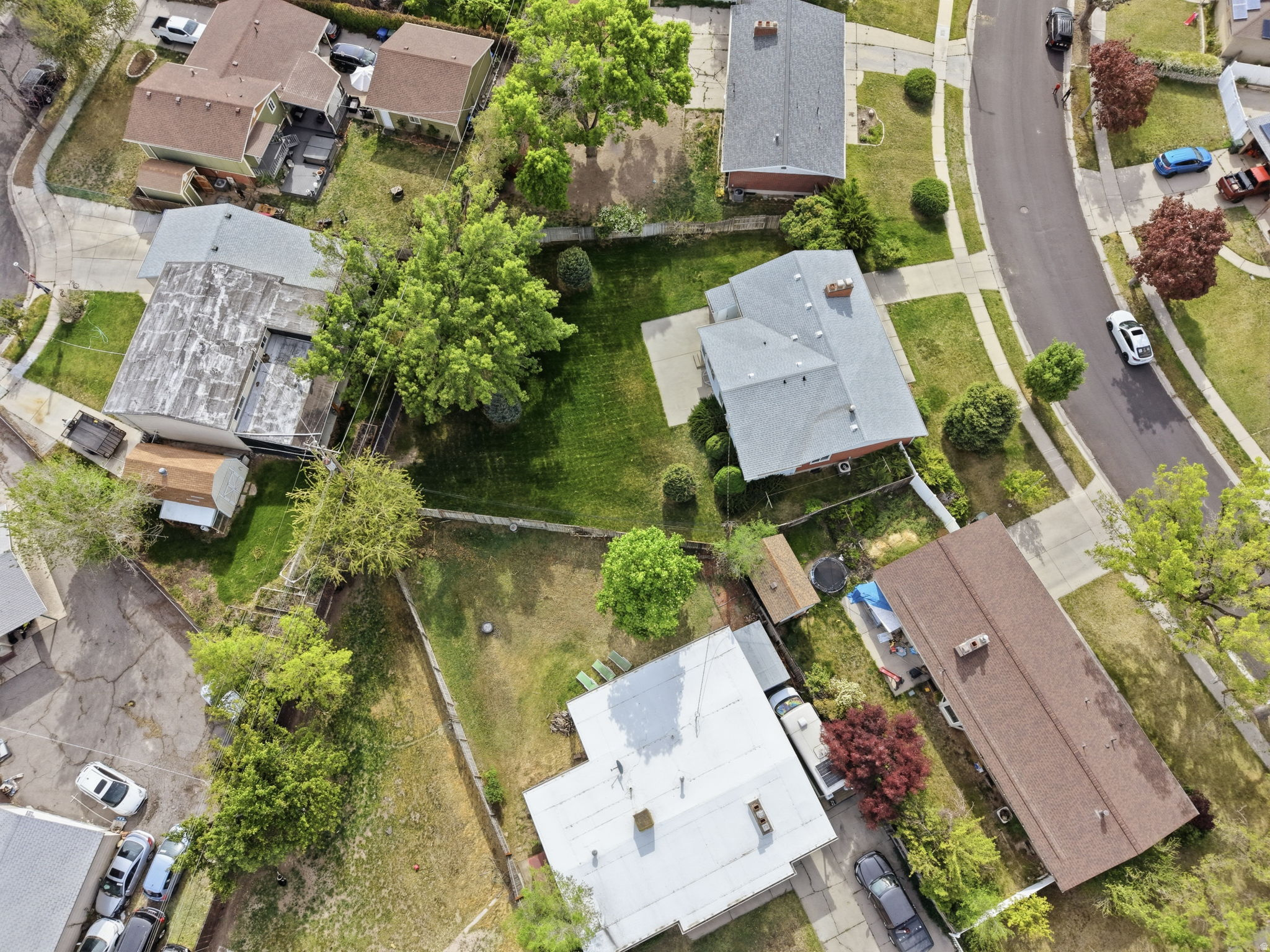 main property photo 32