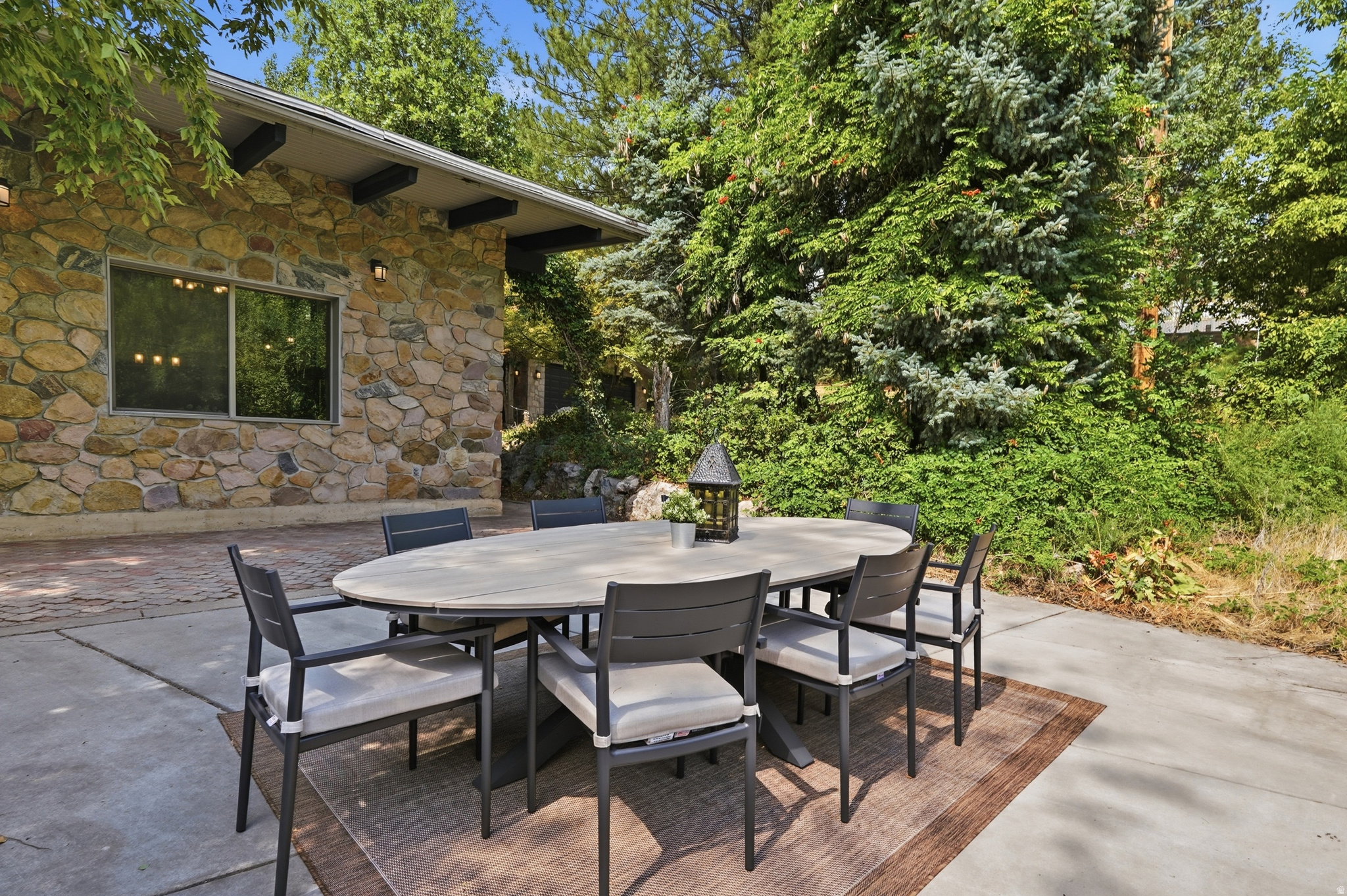 main property photo 59