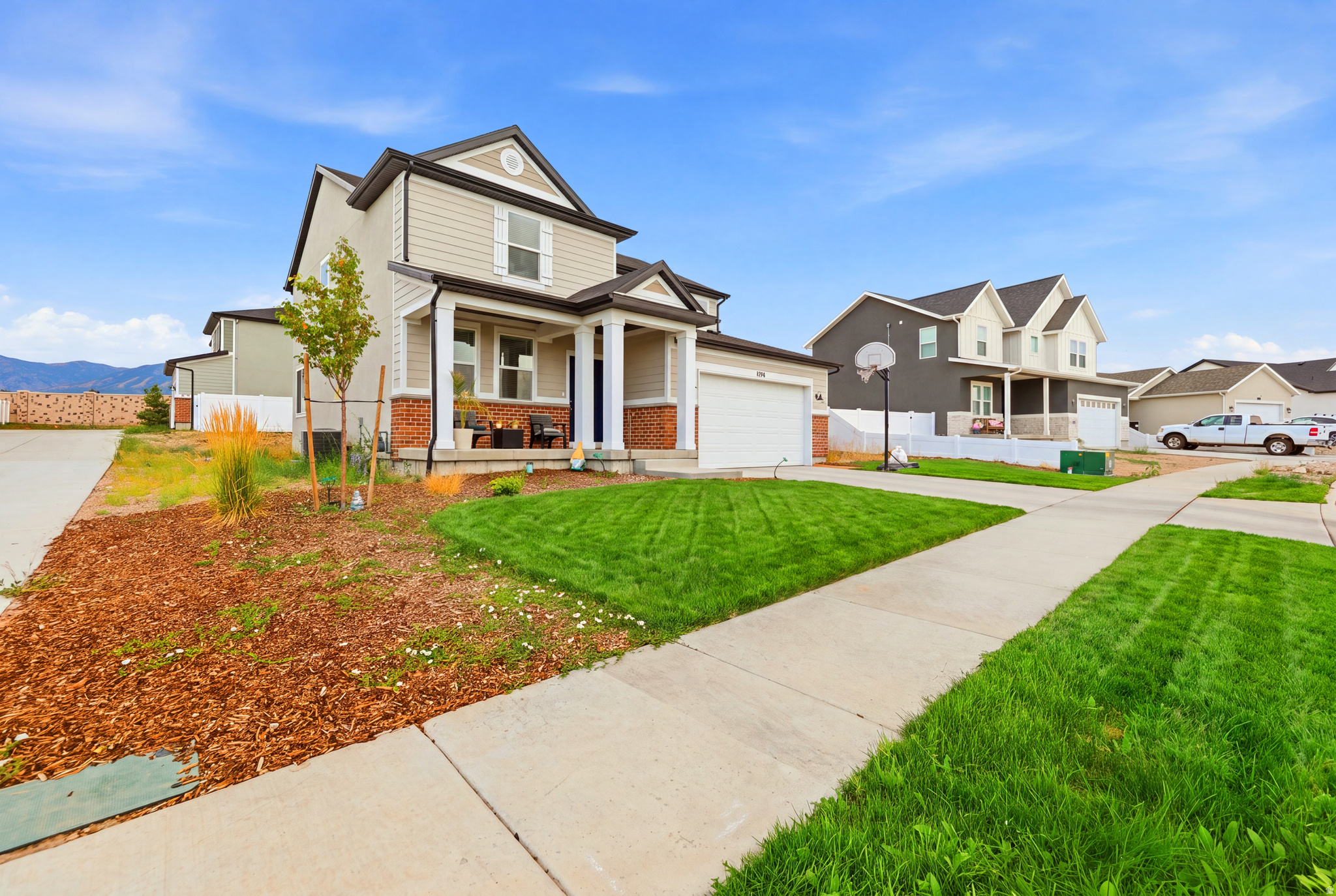 main property photo 16