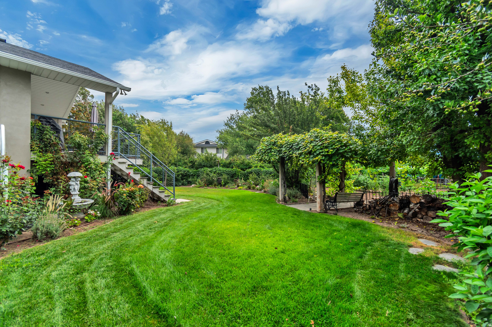main property photo 38