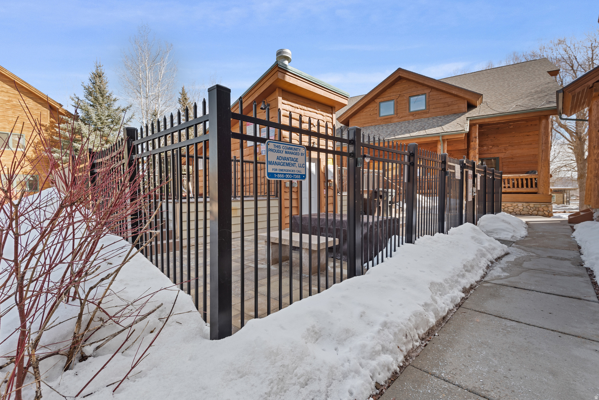 main property photo 28