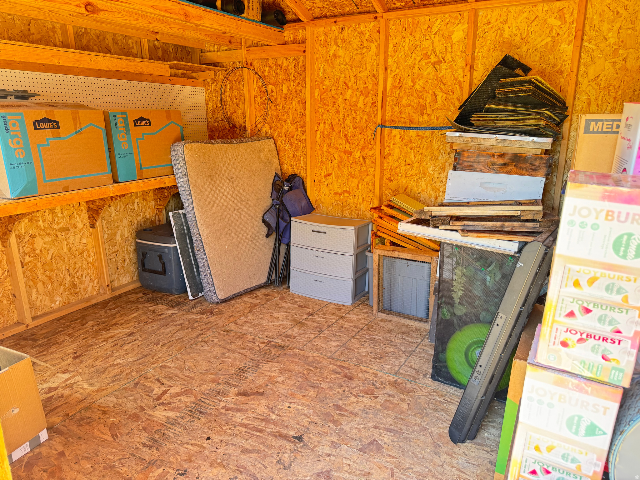 main property photo 28